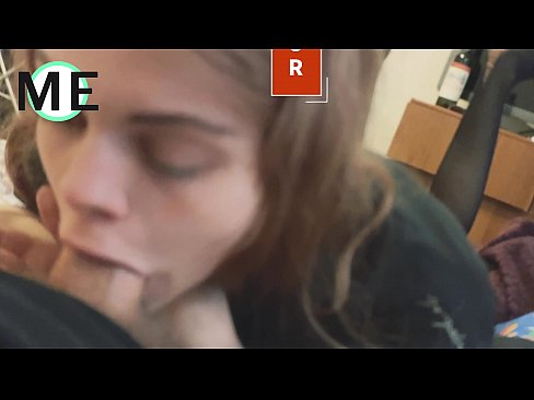 ❤️ Пишка в гърлото, скъсан чорапогащник и скъсани токчета ️ Секс видео в bg.wassell.ru ️❤